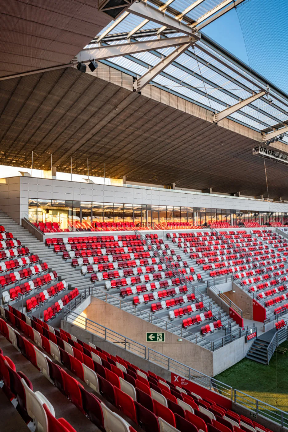 PH-Stadium@2x 匈牙利体育场的照片